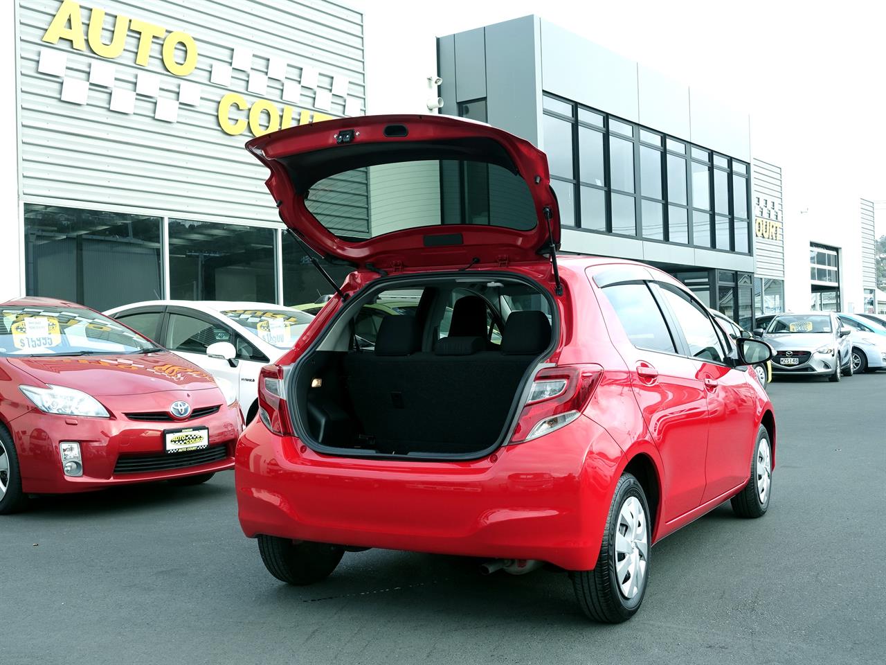 2016 Toyota Vitz