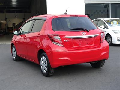 2016 Toyota Vitz - Thumbnail