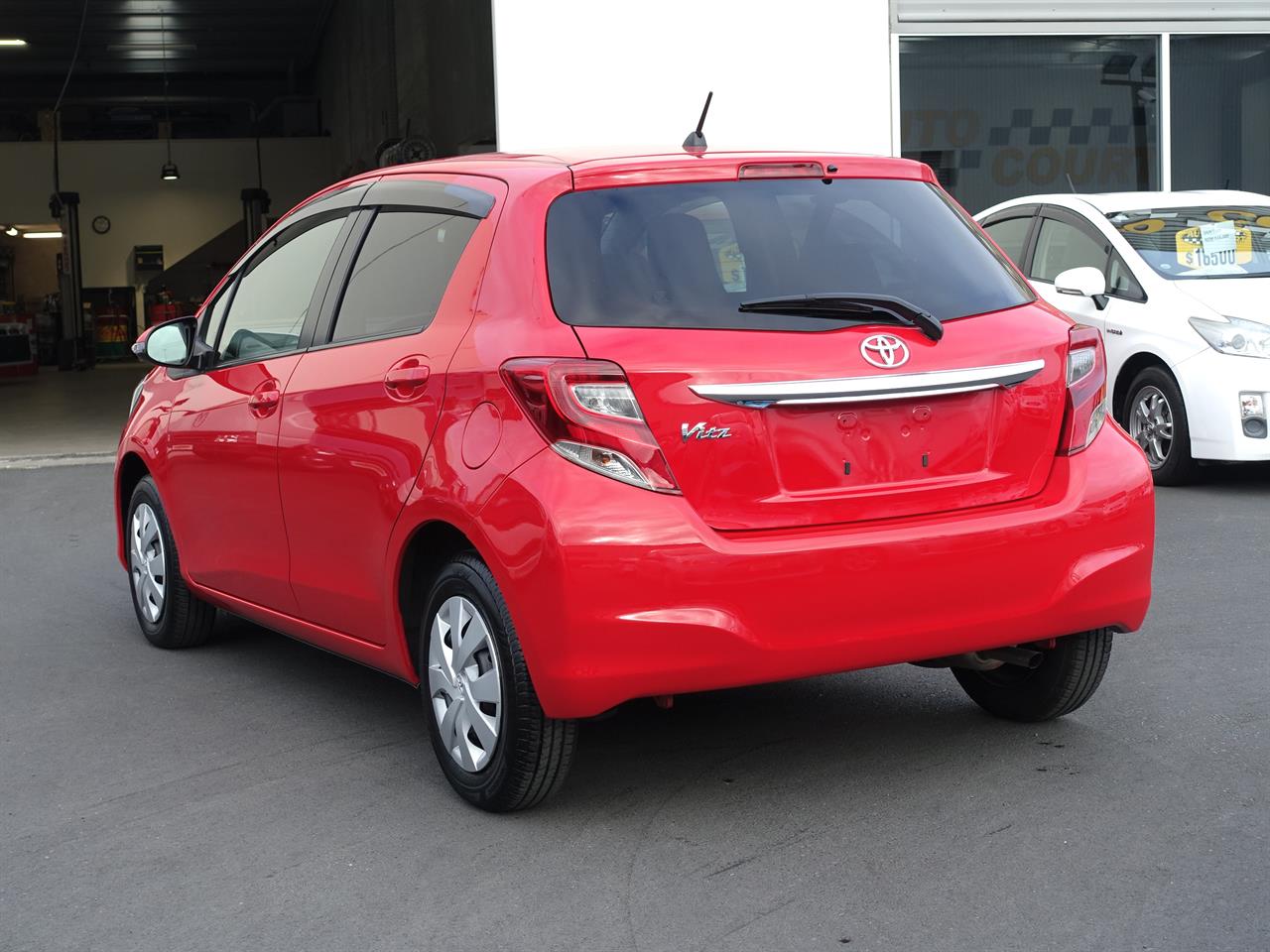 2016 Toyota Vitz