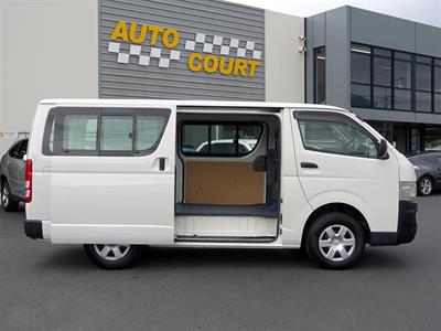 2007 Toyota Hiace - Thumbnail