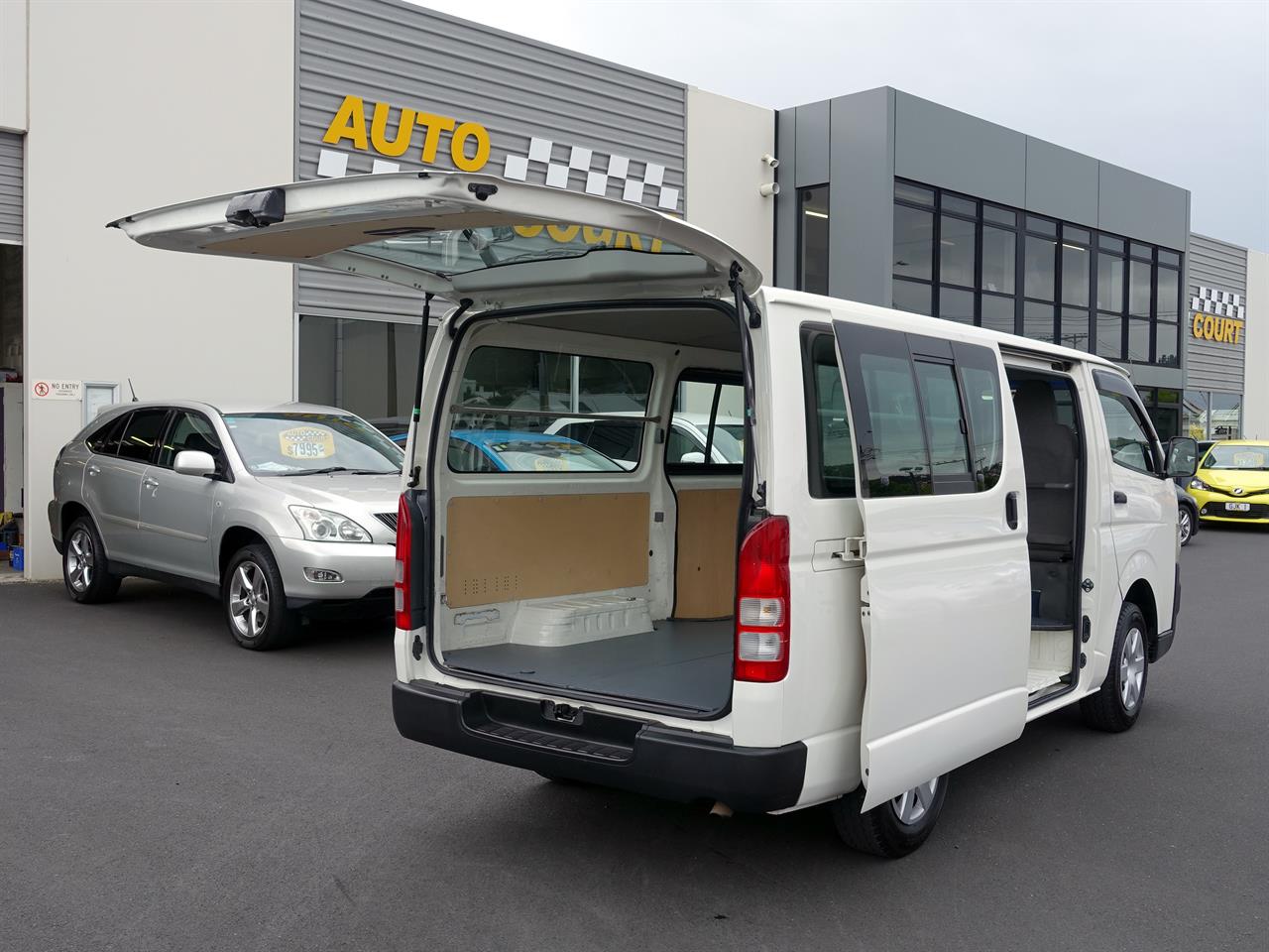 2007 Toyota Hiace