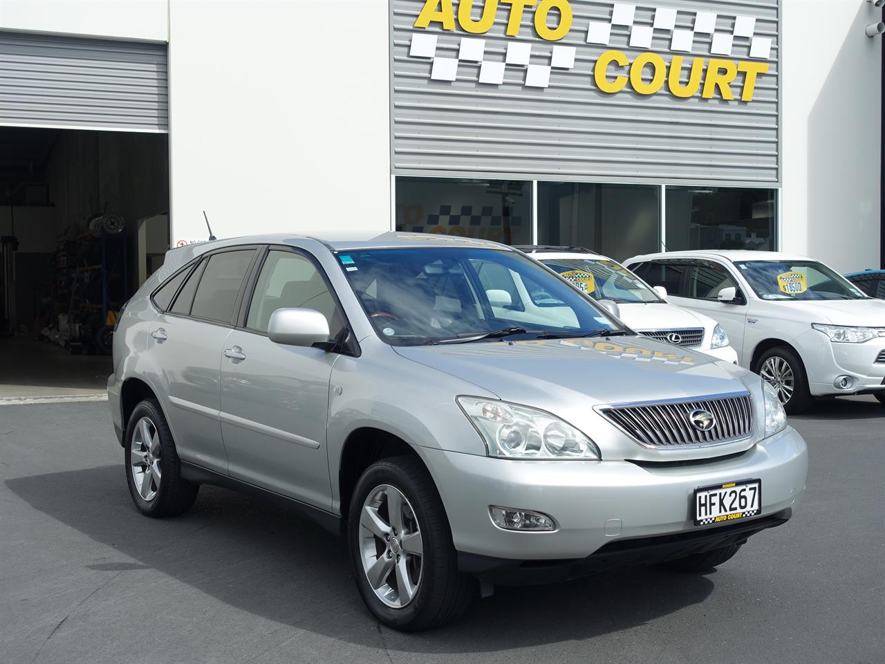 2004 Toyota Harrier