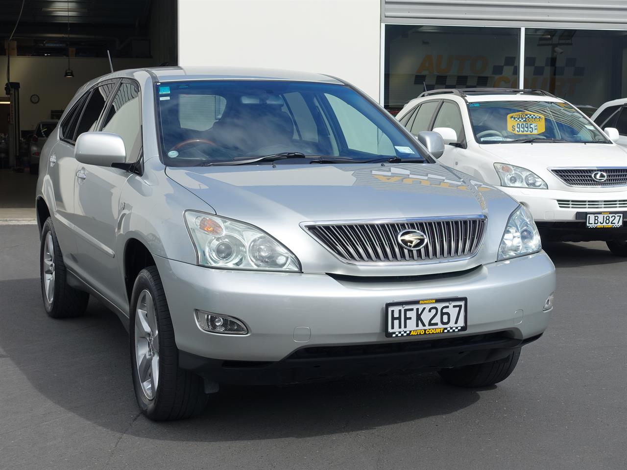 2004 Toyota Harrier