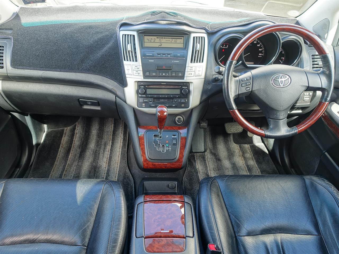 2004 Toyota Harrier