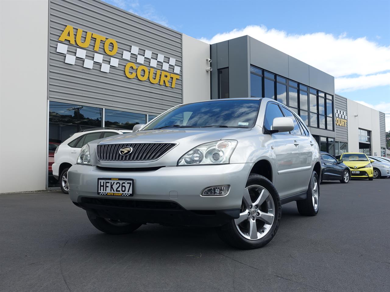 2004 Toyota Harrier