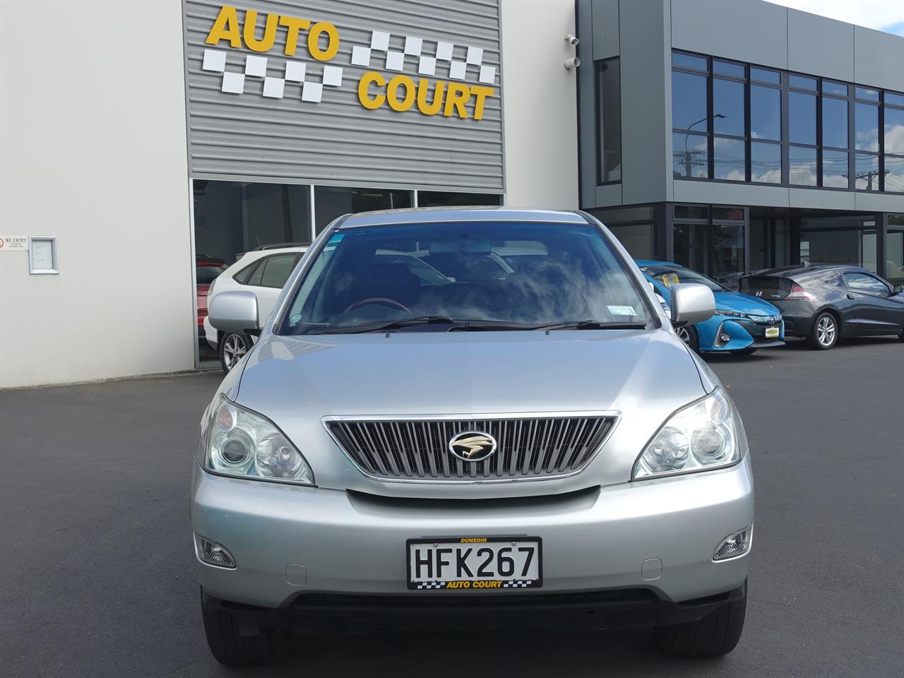 2004 Toyota Harrier