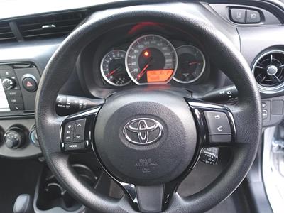 2019 Toyota Yaris - Thumbnail