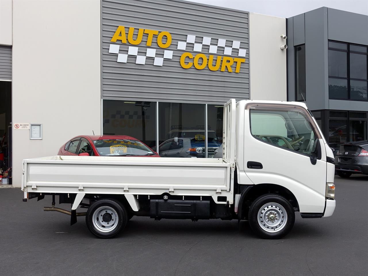 2004 Toyota Dyna