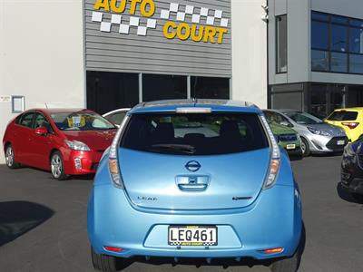 2016 Nissan Leaf - Thumbnail