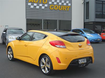 2016 Hyundai Veloster - Thumbnail