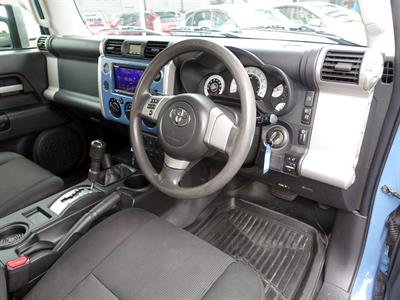 2012 Toyota FJ Cruiser - Thumbnail