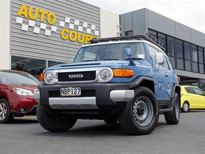 2012 Toyota FJ Cruiser - Thumbnail