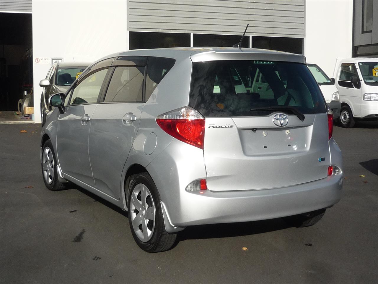 2012 Toyota Ractis