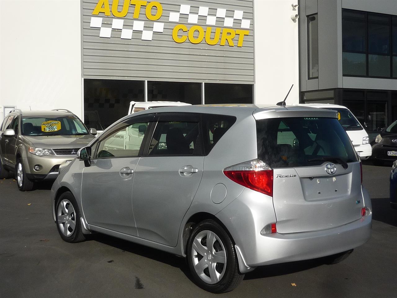 2012 Toyota Ractis