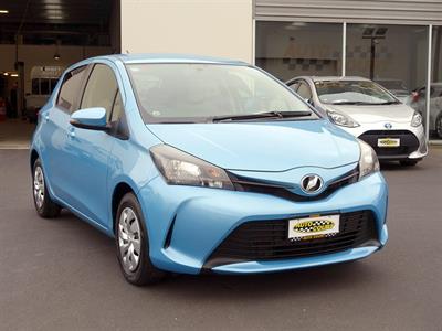 2015 Toyota Vitz - Thumbnail