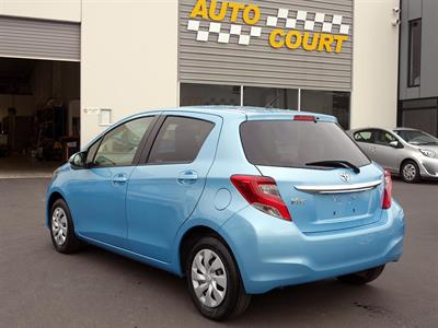 2015 Toyota Vitz - Thumbnail